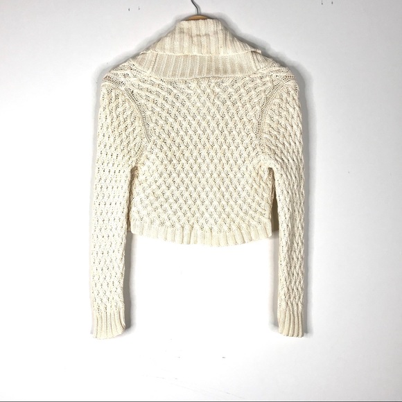 Abercrombie and Fitch Cream Cropped Sweater Shrug - Picture 2 of 8